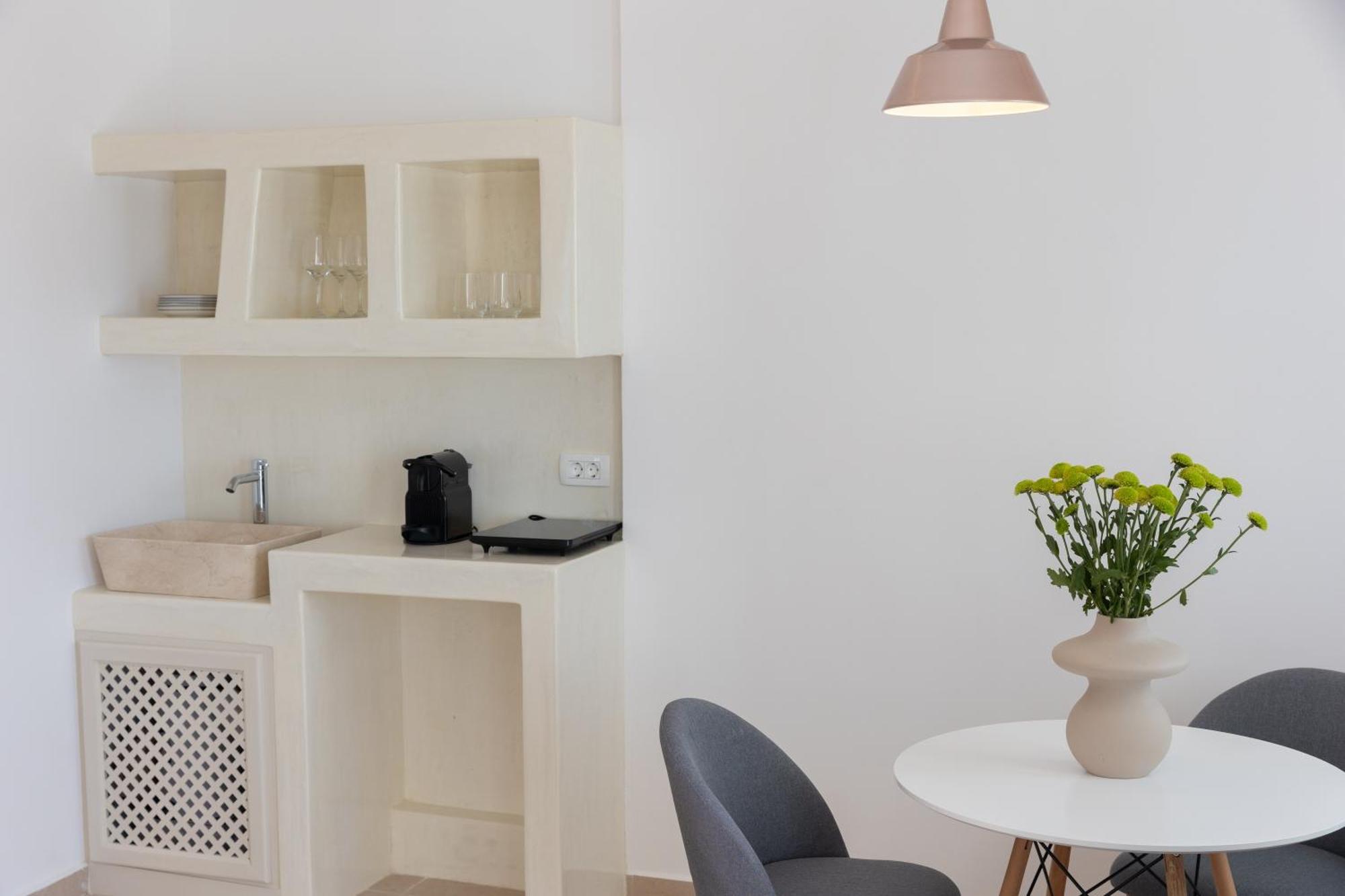 Theophrasti Suites Foinikiá Cameră foto