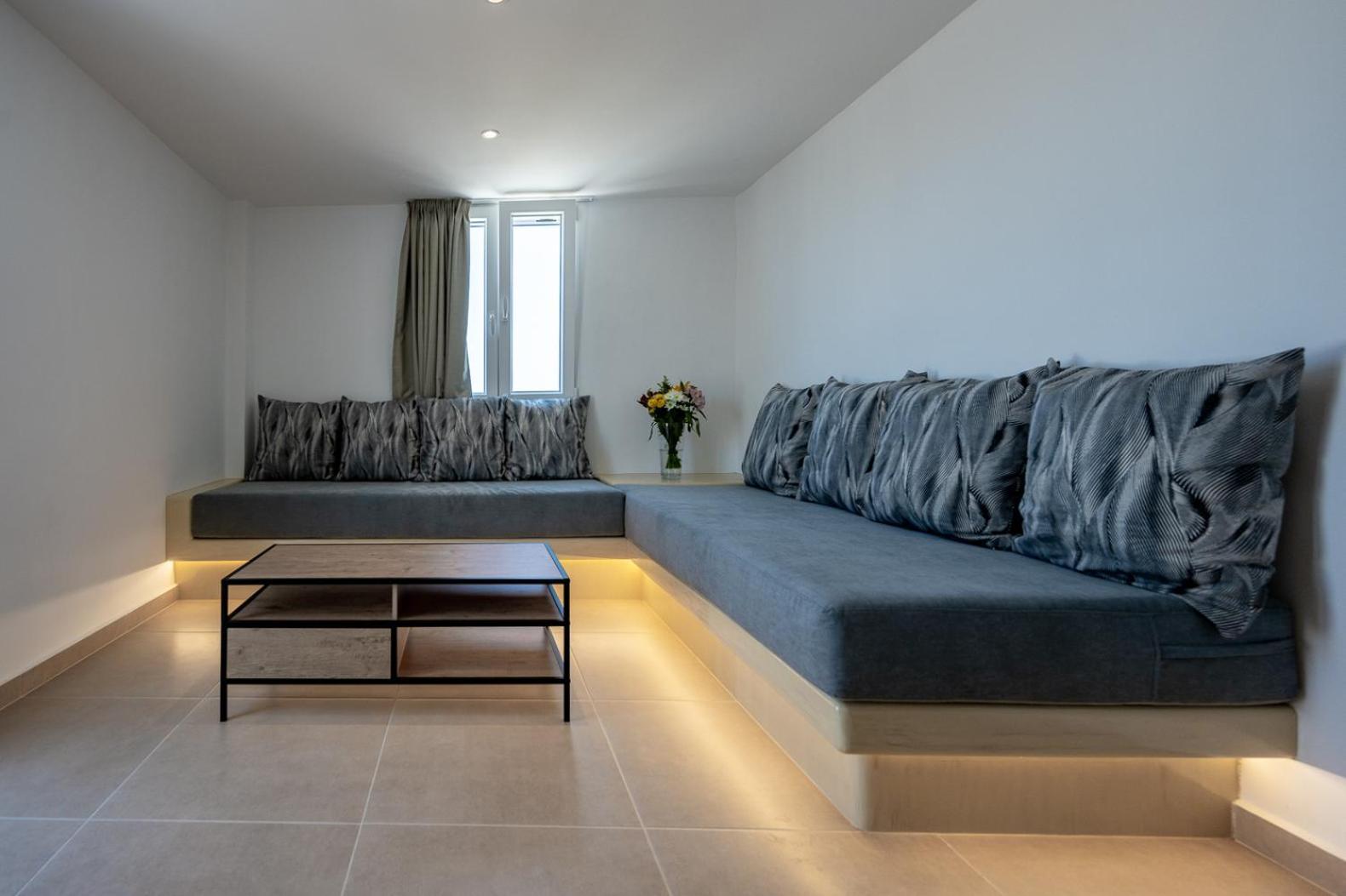 Theophrasti Suites Foinikiá Cameră foto